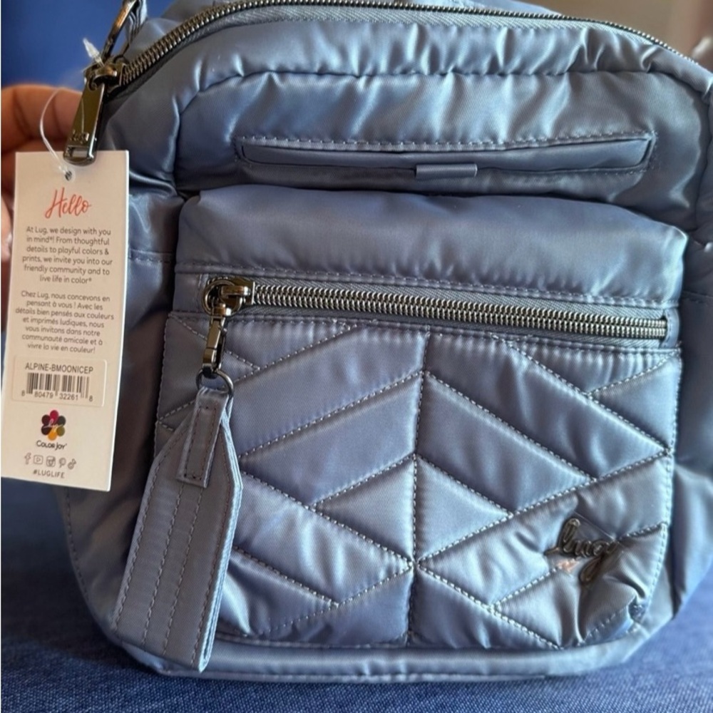 Lug Alpine in Blue moon